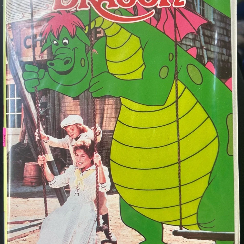Disney Pete’s Dragon Disney VHS “Puff the magic dragon “